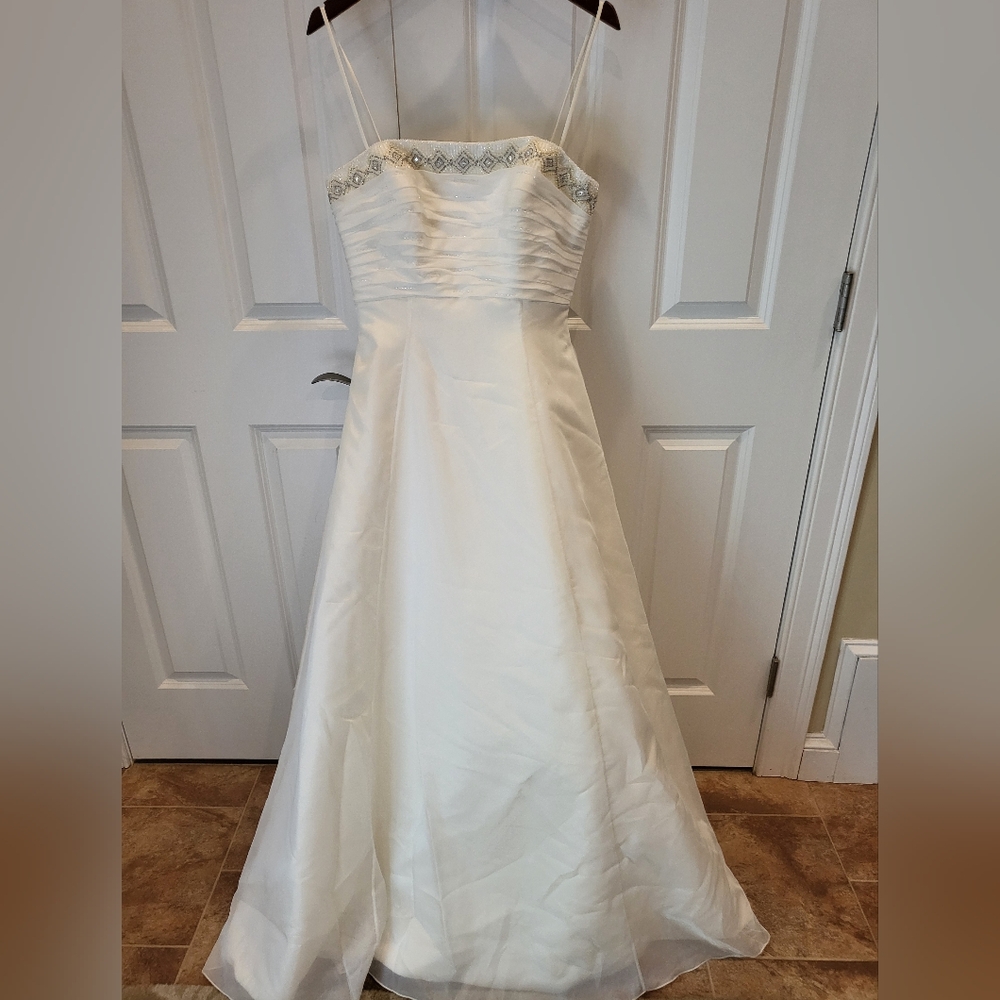 Joli Bridal Wedding Dress
